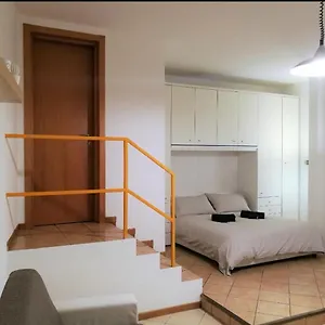 Apartment Farolfi Carracci, Bologna